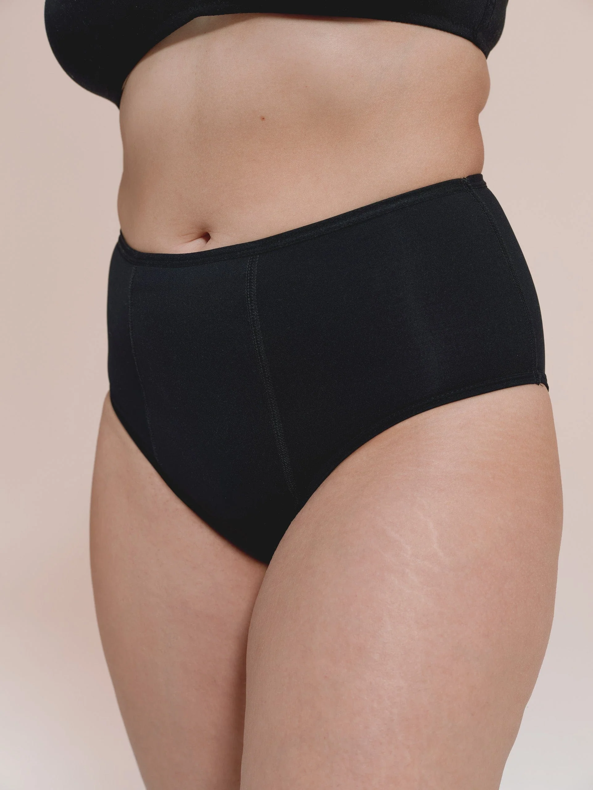 Nachtmodell - Recyceltes Nylon - Schwarz - Image 3